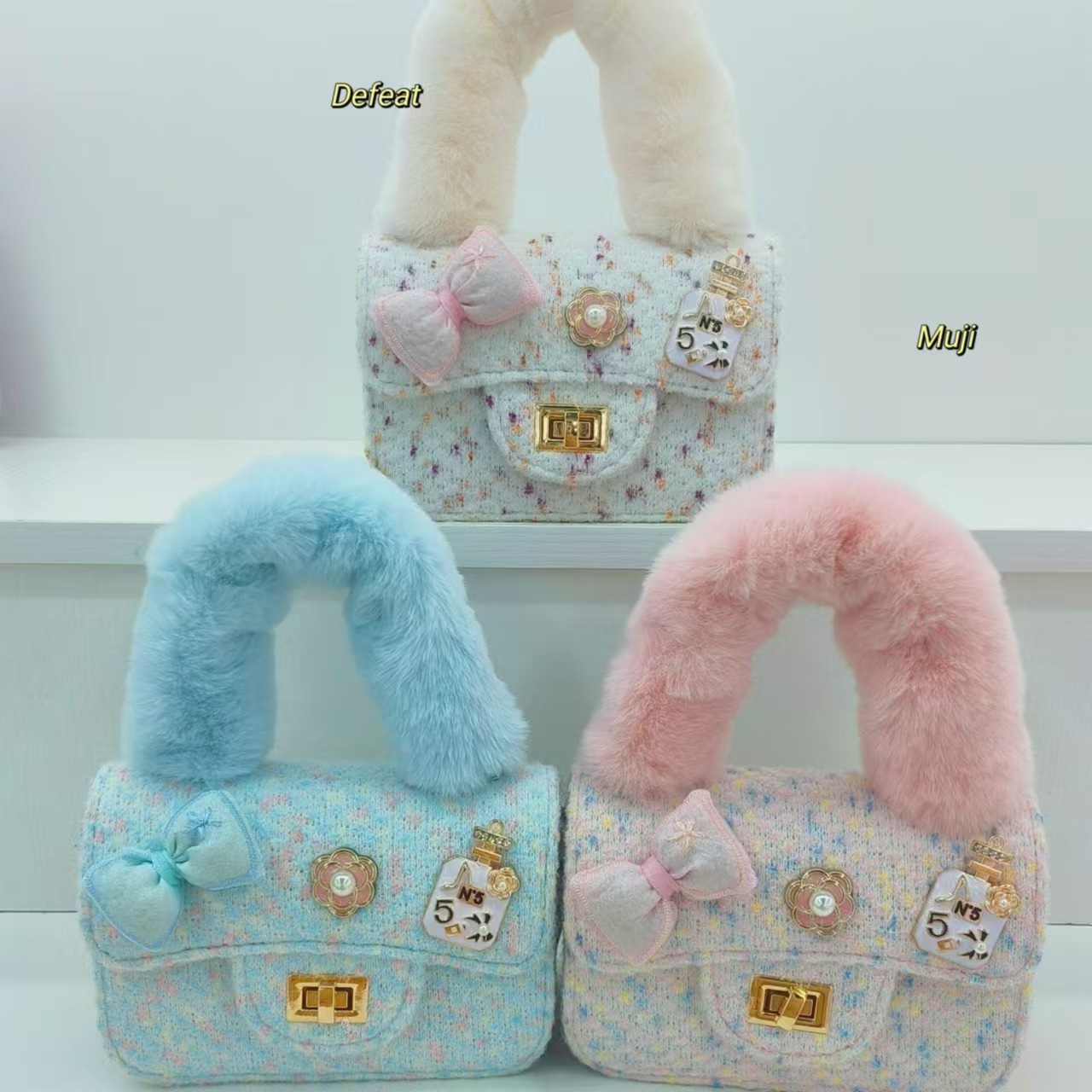 Bow plush handbag, little girl children's bag, single-shoulder bag, stylish crossbody bag, fashionable small square bag, coin purse Application Scenario