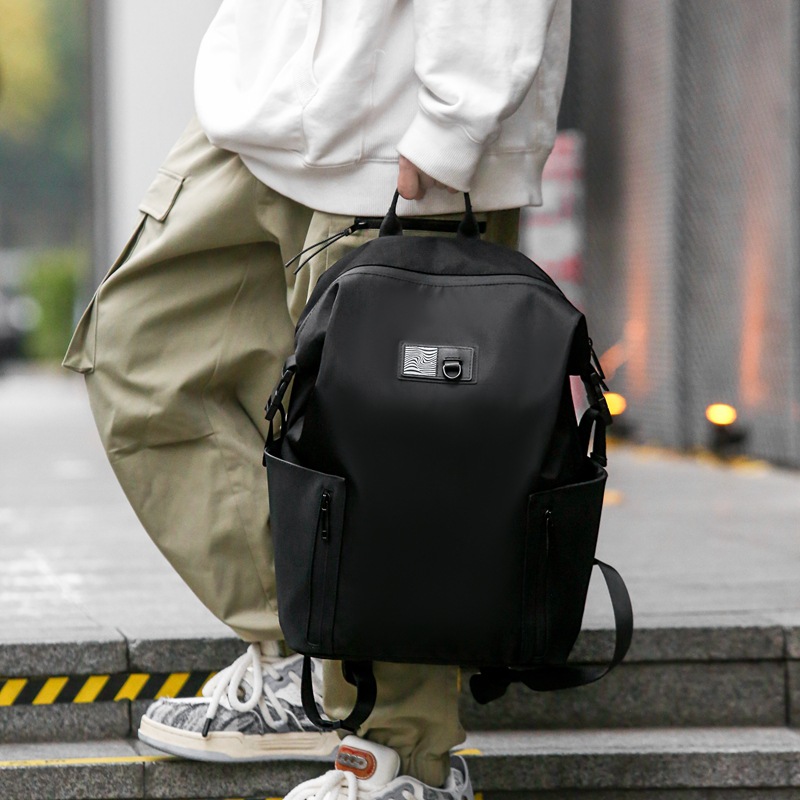 WEPOWER's new men's casual backpack is a fashionable outdoor travel backpack and a schoolbag for junior and senior high school students details Picture