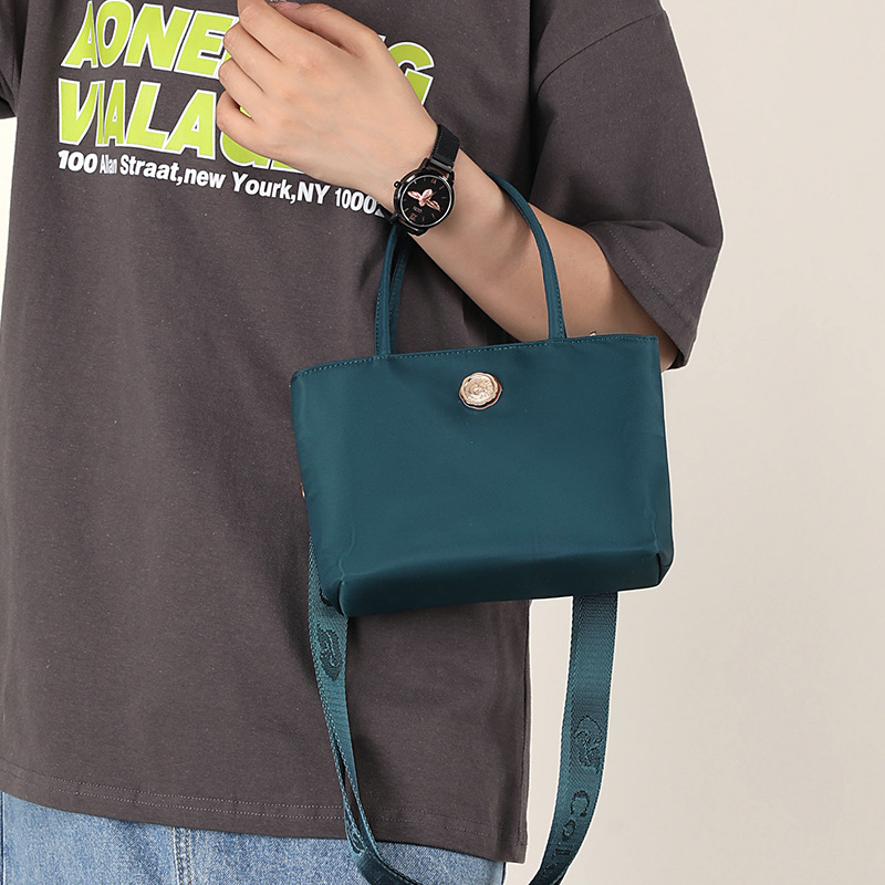 Colorful Fox's new mini underarm bag, Korean version trendy single-shoulder bag, mobile phone, key, lipstick and handbag details Picture