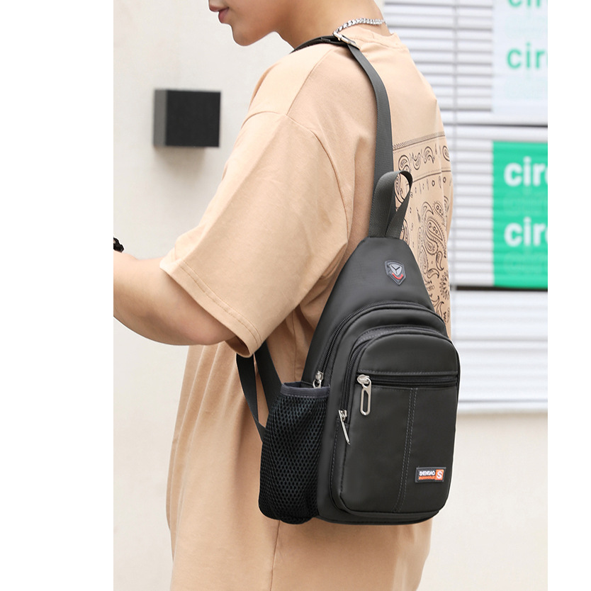 【 Live Broadcast 】 Men's mountaineering backpack, Travel sports crossbody bag, Business Casual backpack, single-shoulder bag Application Scenario