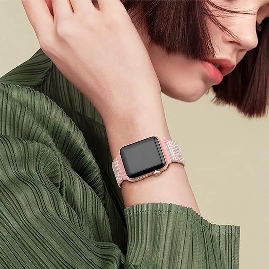 Suitable for apple Velcro double-loop nylon strap iwatch987 smartwatch strap Application Scenario