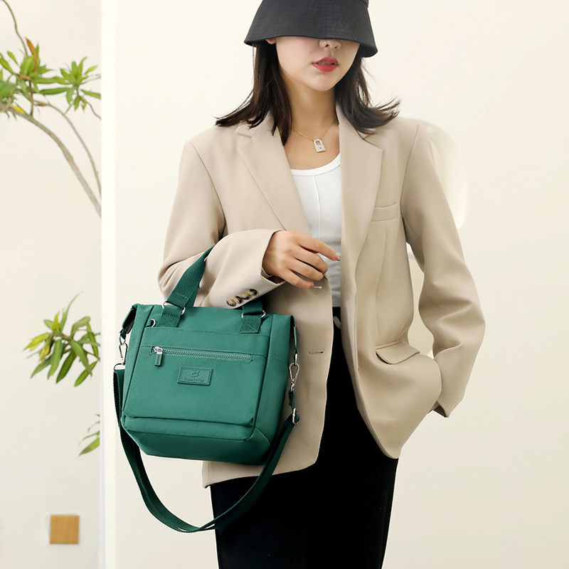 Cross-border exclusive 2025 women's new single-shoulder bag, large-capacity water-resistant crossbody bag, personalized and simple handbag Specification drawing