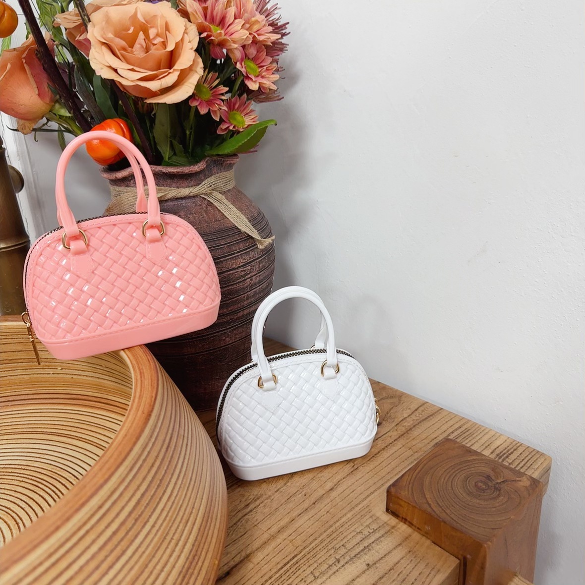 2025 Summer new PVC jelly woven shell bag mini Bag Handbag, a trendy bestseller, single-shoulder crossbody bag details Picture