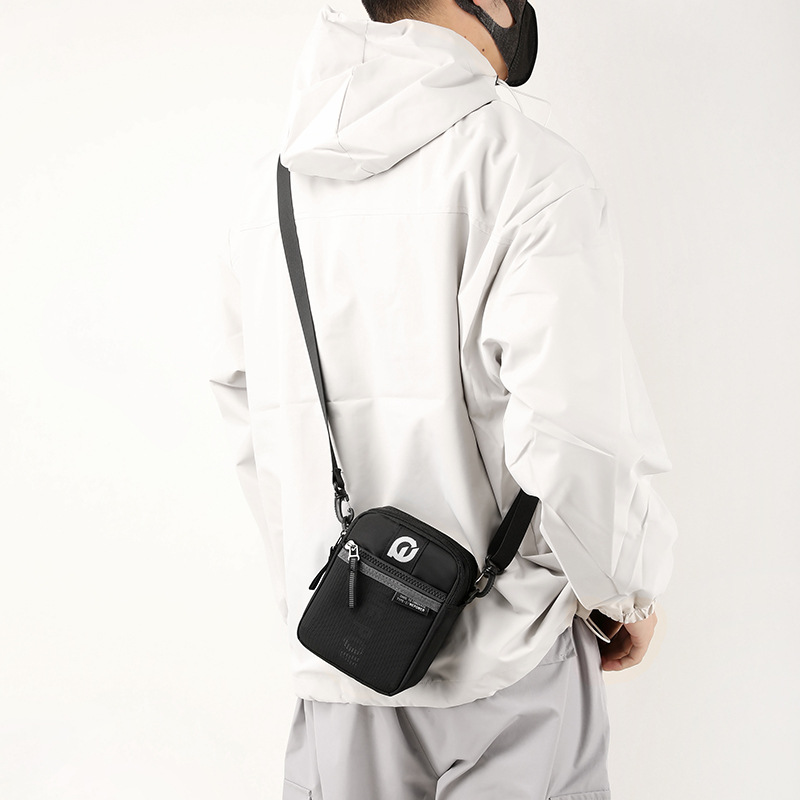WEPOWER's new cross-border men's single-shoulder bag is a fashionable and casual wear with a waist bag, a trendy outdoor single-shoulder crossbody bag Specification drawing