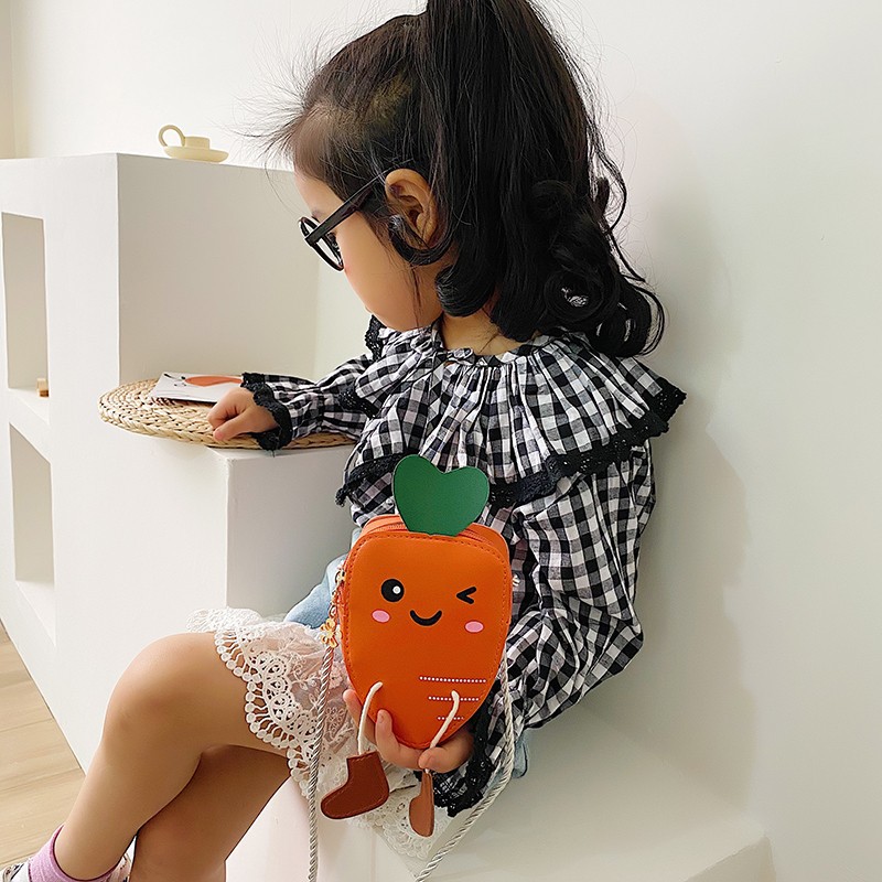 Cute little children's bags, princess babies, fashionable mini crossbody bags, adorable girls' crossbody bags, girls' and children's coin purses Application Scenario