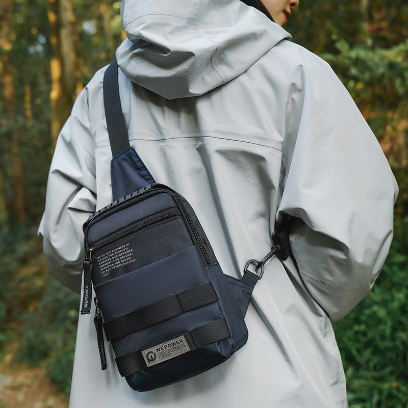 WEPOWER's new urban outdoor hand-held crossbody bag is a lightweight and trendy single-shoulder bag, as well as a fashionable business commuting chest bag Specification drawing