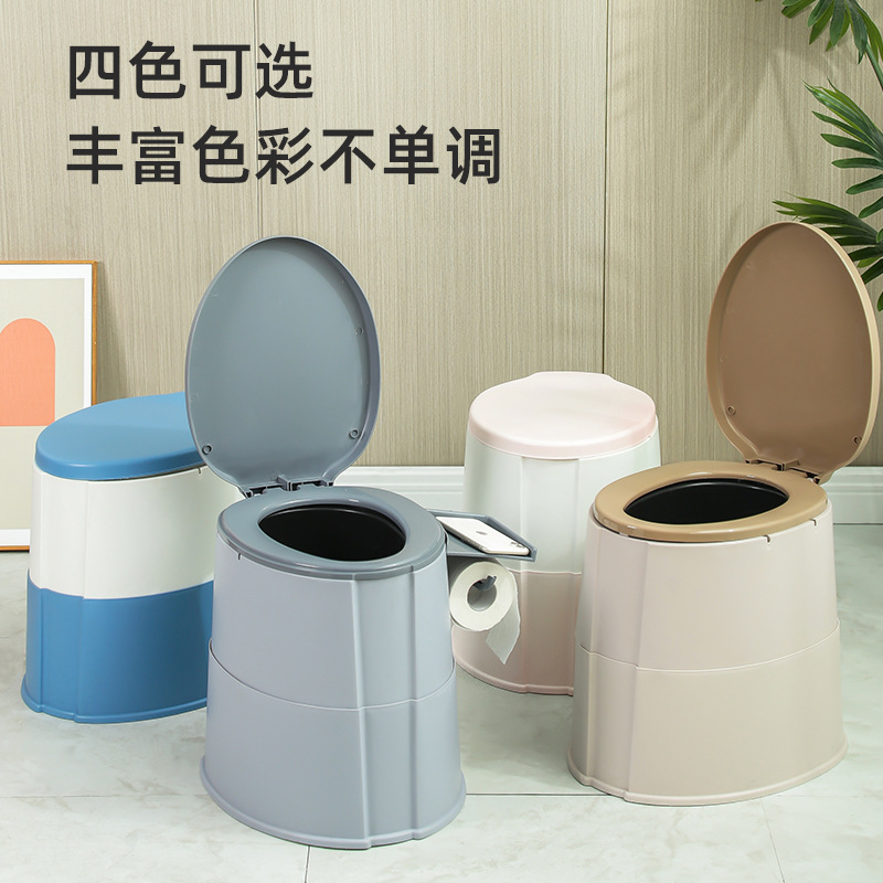 The mobile toilet seat is a simple and portable adult home toilet seat with a lid for the elderly to get up at night Application Scenario