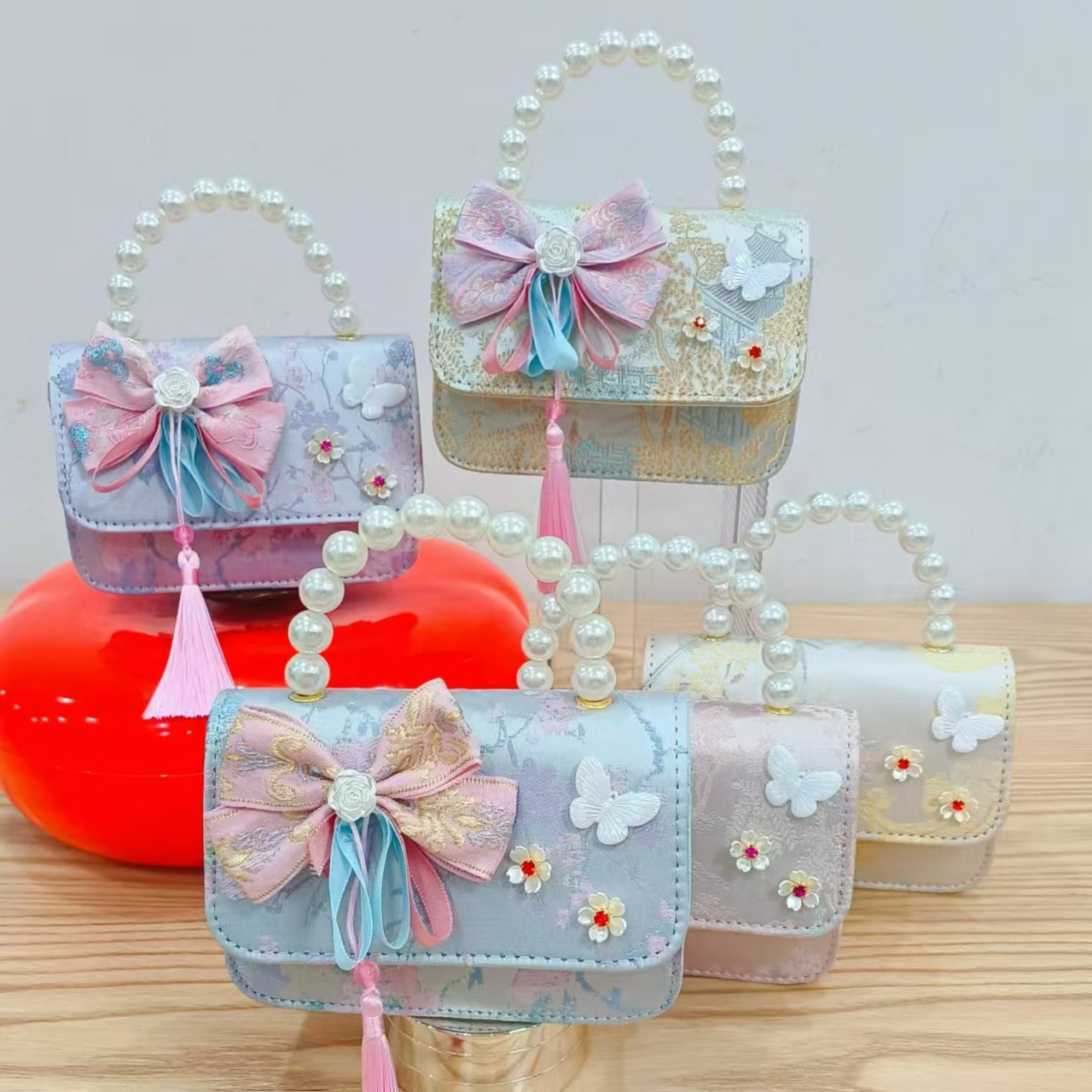 Chinese-style bow children's bag, little Chanel-style pearl coin purse, princess crossbody handbag, Hanfu accessory bag full figure