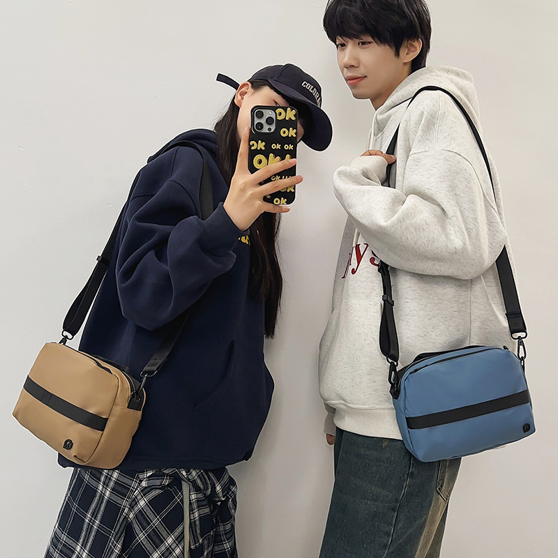 WEPOWER's new sporty crossbody bag, a fashionable small square bag, is lightweight and waterproof, and is a versatile crossbody bag details Picture