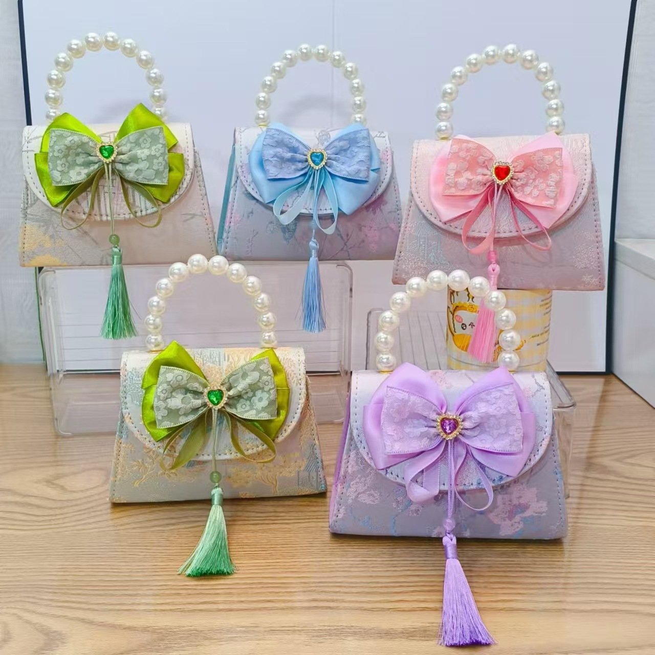Little girl pearl chain small bag, cute bow, little girl ancient-style costume bag, children's princess Hanfu crossbody backpack Specification drawing