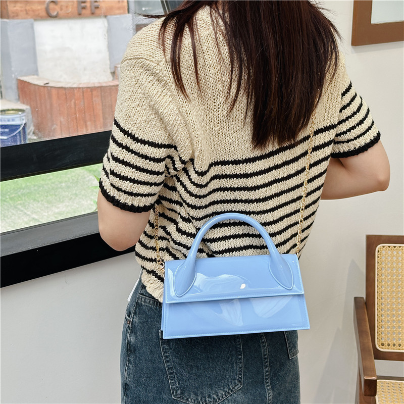 This is a new summer pvc women's bag for cross-border trade in 2025. It is a trendy macaron-colored bag that is fashionable and simple. It is a single-shoulder crossbody bag Specification drawing