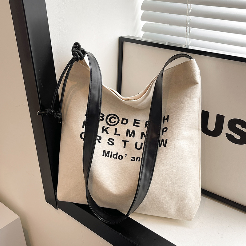 Korean-style casual large-capacity tote bag 2025 new trendy and fashionable single-shoulder bag, student class letter crossbody bag full figure