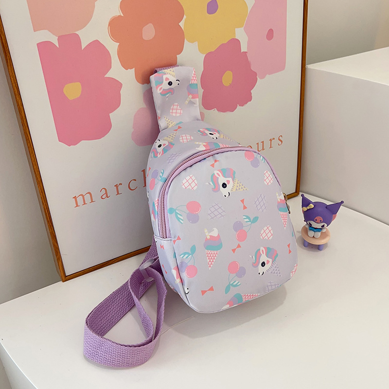 Spring new cute and versatile kindergarten bags, trendy, casual and fashionable cartoon children's chest bag and crossbody bag Application Scenario