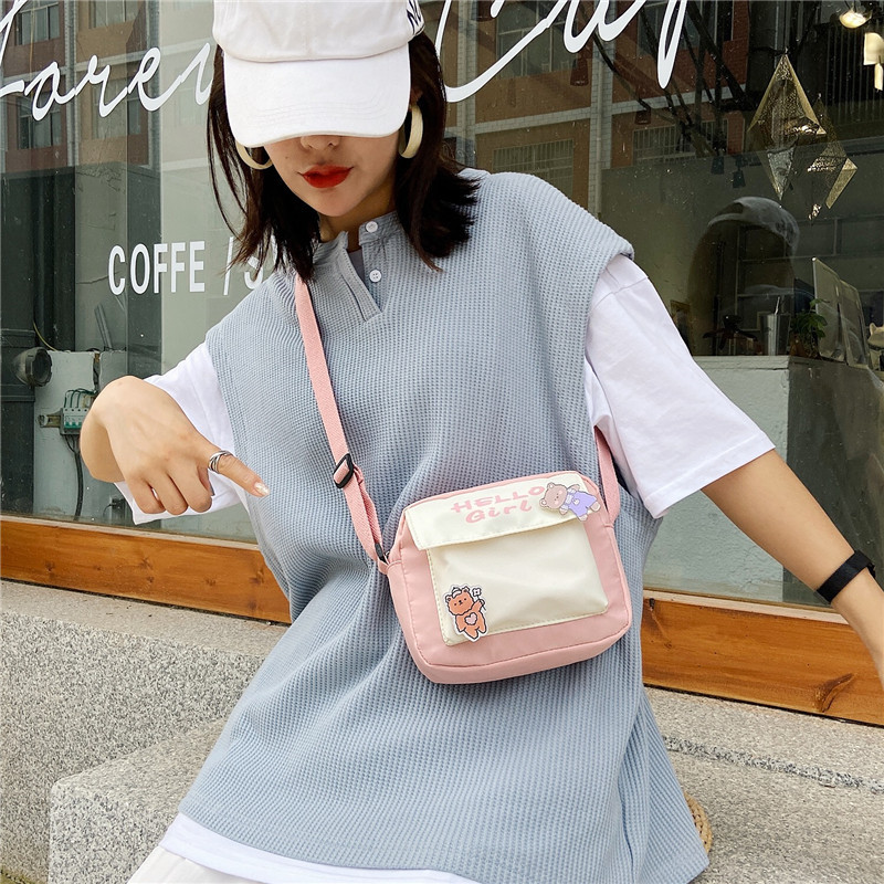 The 2020 new Korean version of the fresh and simple single-shoulder bag for girls is a fashionable and cute student bag for girls details Picture