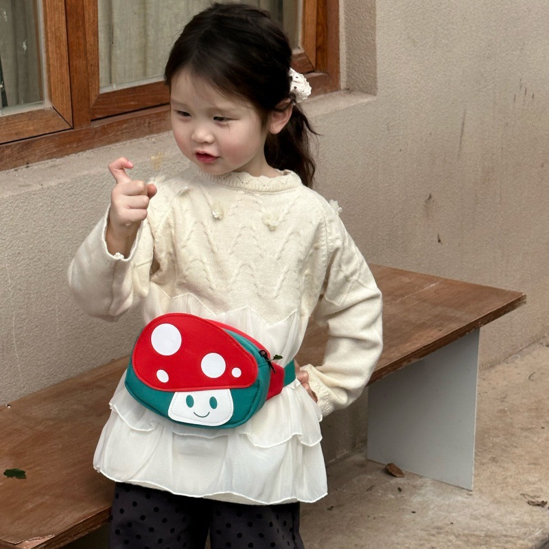 A new mini children's crossbody bag with a cute cartoon waist bag for boys and girls and a cute little mushroom-shaped baby coin purse Specification drawing