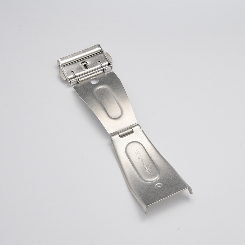 Stainless steel double-press jump buckle, double-press airplane buckle, single-side press buckle, double-safety belt buckle, stainless steel watch strap accessories Application Scenario