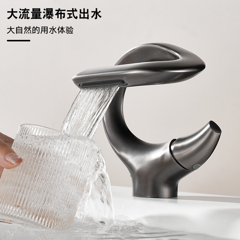 All-copper creative art washbasin, gun grey faucet, waterfall-style splash-proof bathroom cabinet, basin faucet Specification drawing