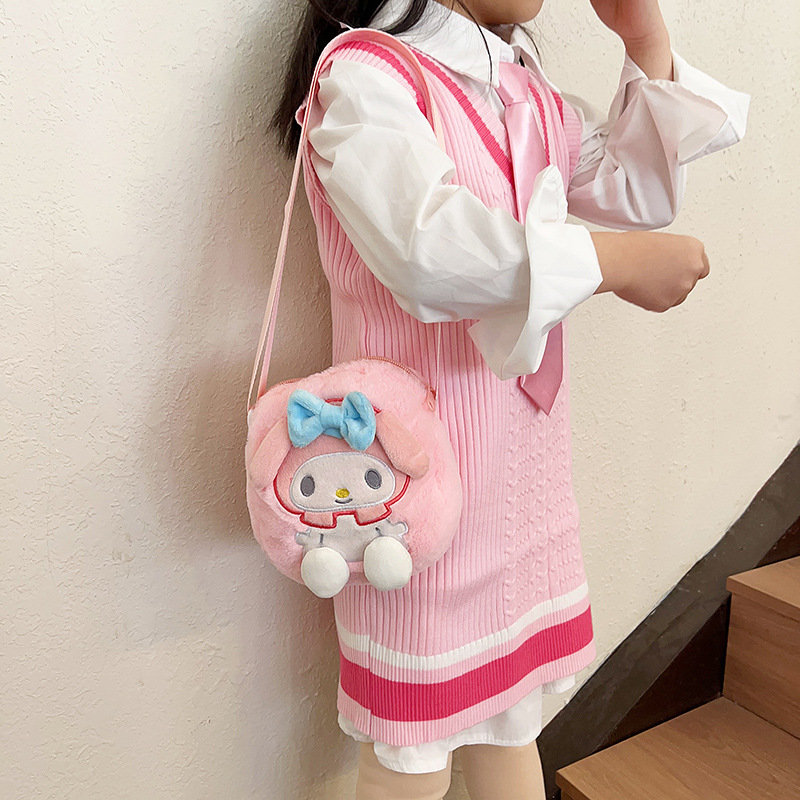 New single-shoulder toys, children's backpacks, cartoon dolls, fashionable bags, claw machines, dolls, blind boxes, gifts, and foreign trade Application Scenario