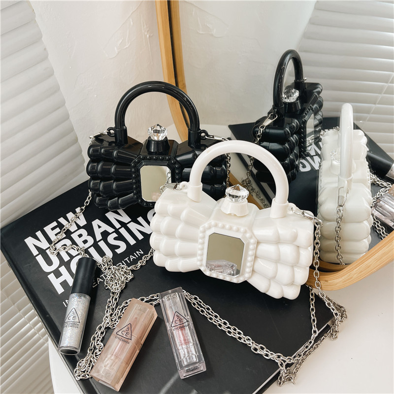 The 2025 summer new bow women's bag is a versatile and elegant lipstick bag, a fashionable single-shoulder and trendy crossbody bag full figure