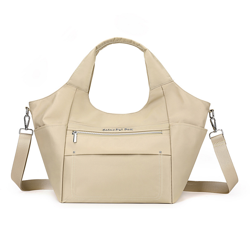 Colorful Fox large-capacity tote bag, women's fashionable commuting single-shoulder bag, casual and versatile water-resistant crossbody bag Item Picture