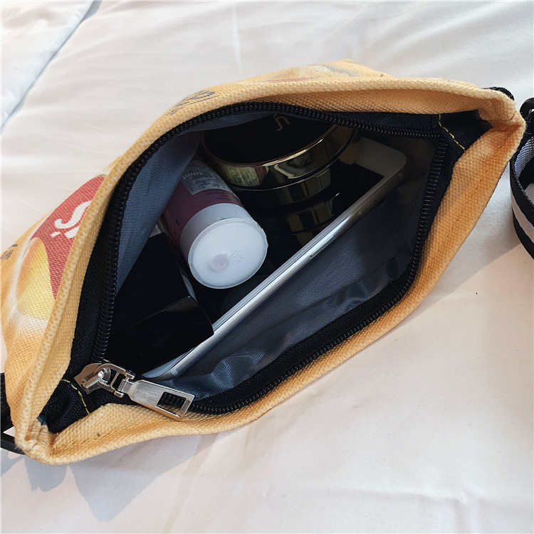 2020 New style funny small bag for women, versatile potato chips, personalized, trendy and creative, laid-back style, cute canvas crossbody bag Application Scenario
