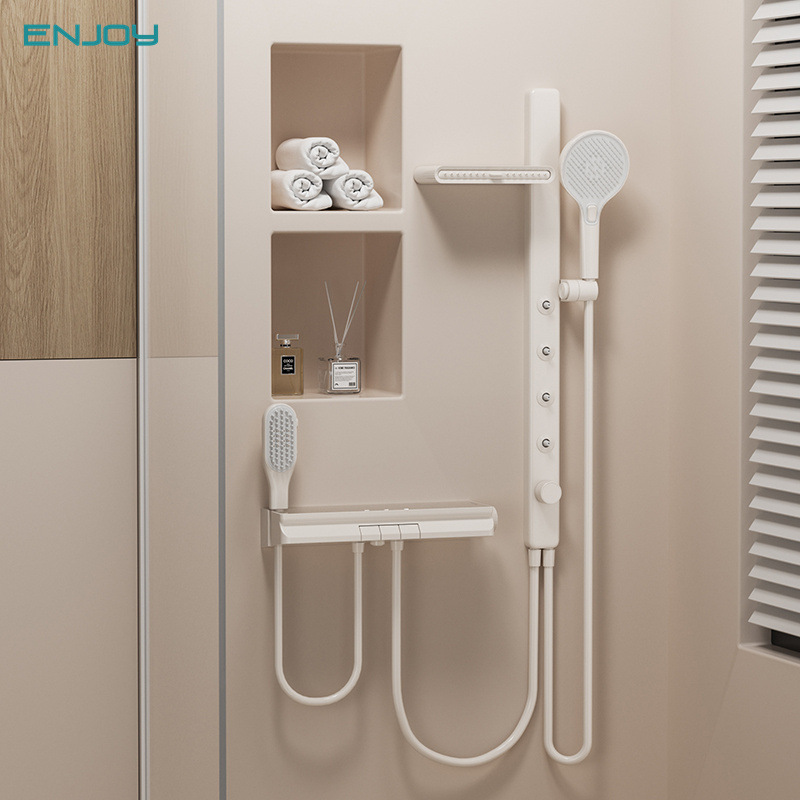 The same cream-style white children's shower head set as the big brand, pressurized headless shower, home shoulder shower, back shower and bathing full figure