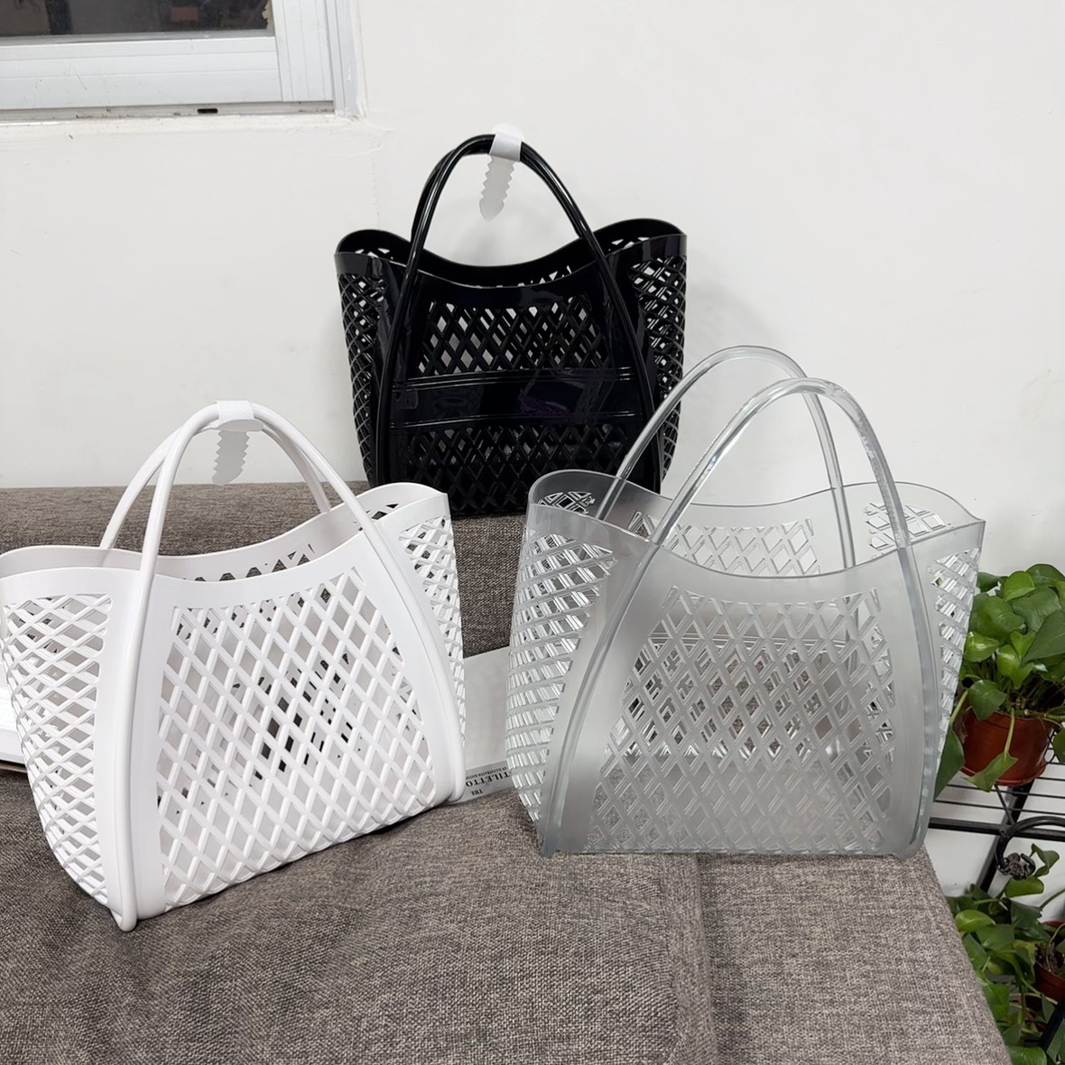 Jelly bag, handbag, silicone hollowed-out vegetable basket bag, picnic bag, shopping basket, PVC beach bag, washbasin basket, bath Specification drawing