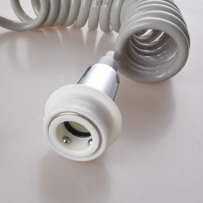Balcony spray gun, quick connection to washing machine faucet extender, extended and retractable extension pipe, spray gun for bathroom flushing Application Scenario