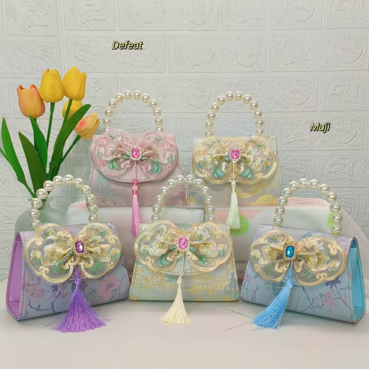 Pearl handbag, new Chinese-style children's bag, little girl loose change accessory bag, chain bag, bow small square bag Specification drawing