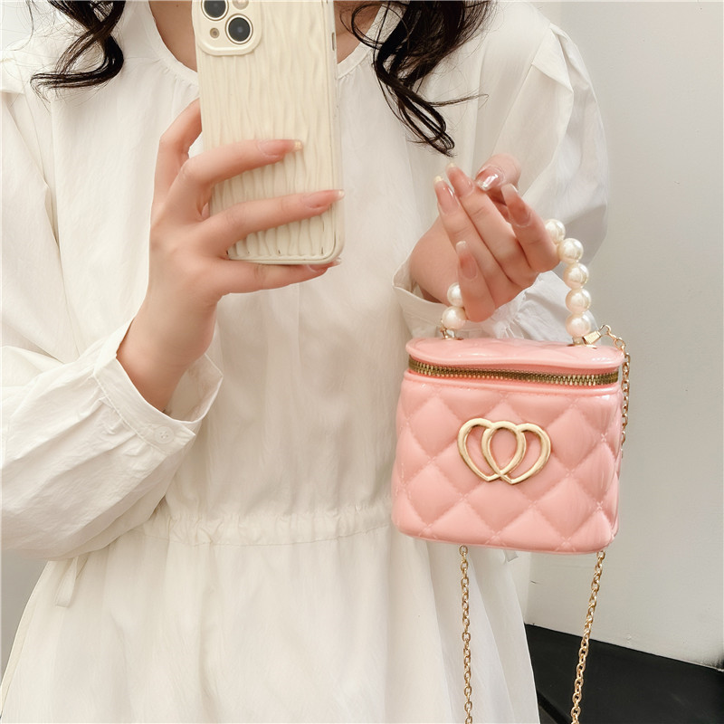 New fashion pearl hand-held small bag for girls in 2025, a spring and summer jelly makeup bag for little girls to carry details Picture