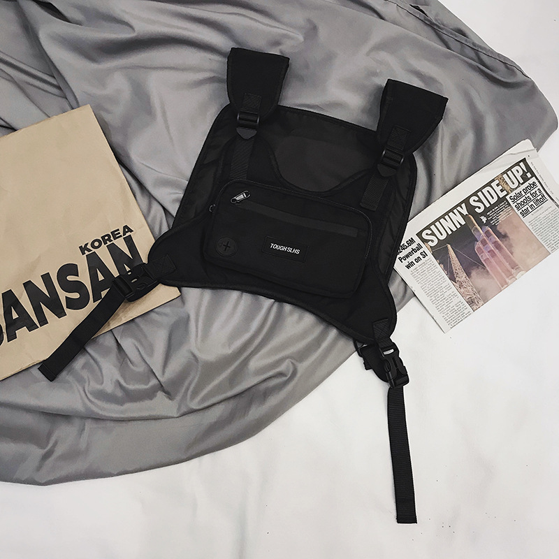Trendy street men's and women's chest bags, new functional workwear tactical bags, fashionable vest couple running sports bags Specification drawing