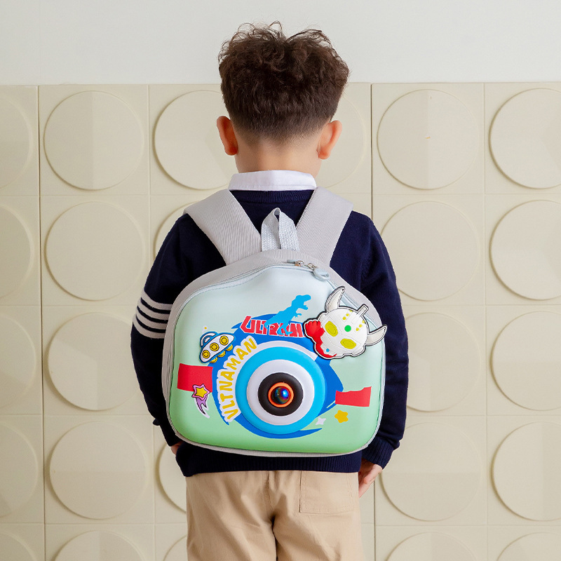 Cute cartoon 3D camera backpacks for boys and girls in kindergarten 2025, hard-shell small schoolbags for children and snack packs Application Scenario