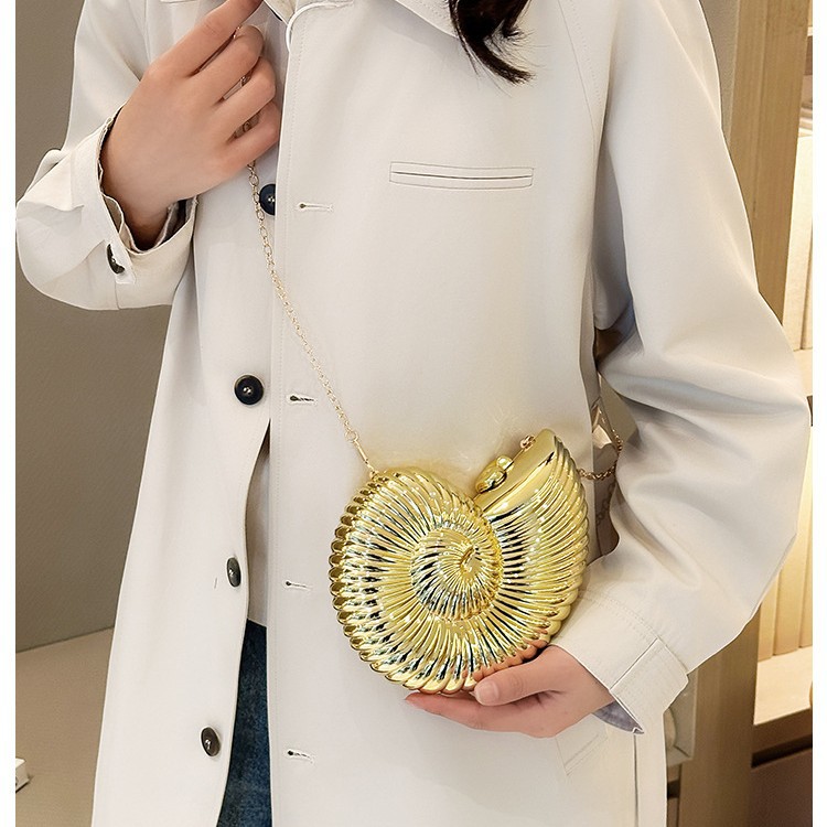 Cross-border 2025 New style Conch fashion evening bag, chain dinner bag, shiny acrylic bag, clutch bag details Picture