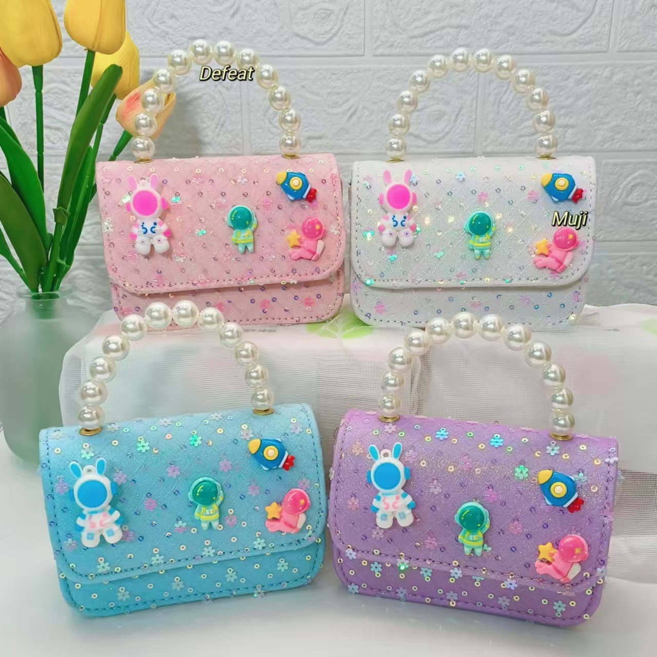 Pearl handbag, astronaut, children, princess, chain bag, small square bag, girl, loose change accessory bag, single-shoulder crossbody bag full figure