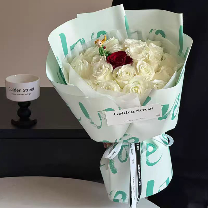 Yuyin Paper LOVE Flower Bouquet Wrapping Paper Waterproof Ouya Paper Wholesale diy Flower Shop bouquet wrapping paper Application Scenario