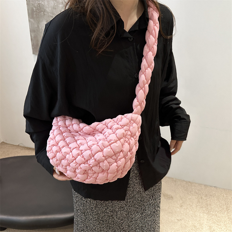 Large-capacity pleated cloud bag, new fashionable single-shoulder hand-held dumpling bag, solid-color simple crossbody bag, cross-border wholesale Specification drawing