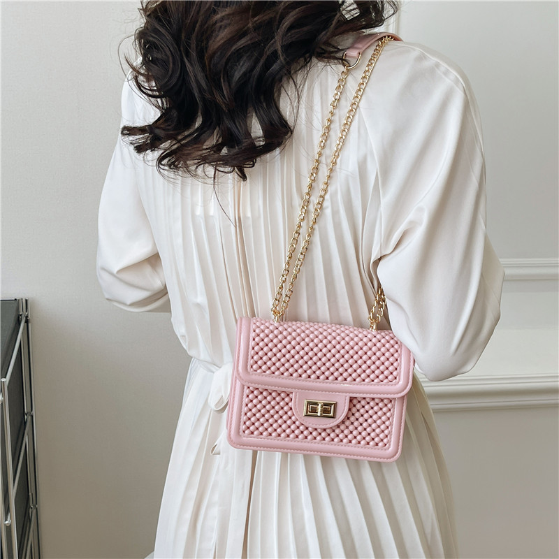 2025 Summer New trendy and fashionable women's bag, pearl grain underarm women's bag, quality chain single-shoulder crossbody bag Application Scenario
