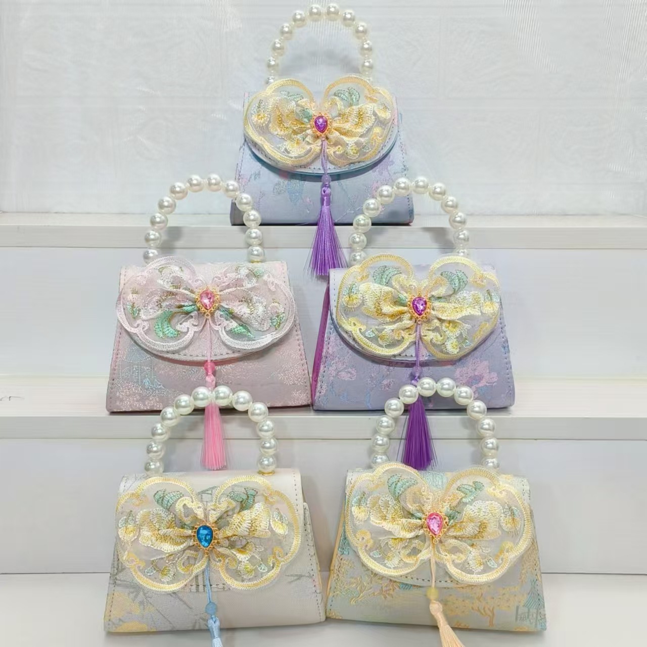 Chinese-style bow pearl handbag, princess bag, crossbody chain, New Year lucky money bag, Hanfu children's accessory bag Specification drawing
