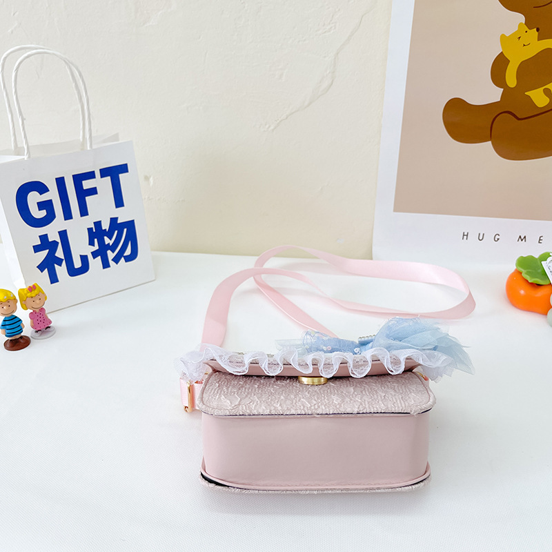 Children's bags, cute bow, girls' single-shoulder bag, Frozen children's crossbody bag, pearl accessory handbag Application Scenario
