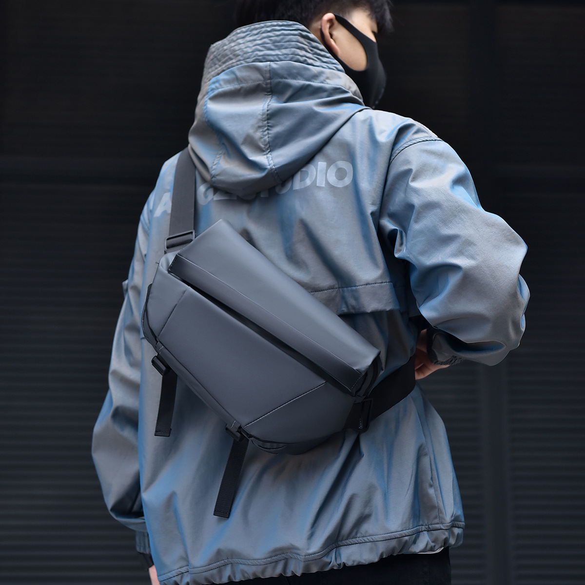 New trendy crossbody bag, men's cycling functional workwear bag, trendy brand messenger bag, chest bag, commuting casual single-shoulder bag Specification drawing