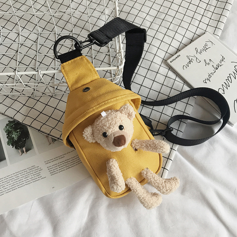 Fashionable canvas bear bag for women, 2020 new style, cute cartoon single-shoulder chest bag, trendy and personalized on Instagram, crossbody full figure