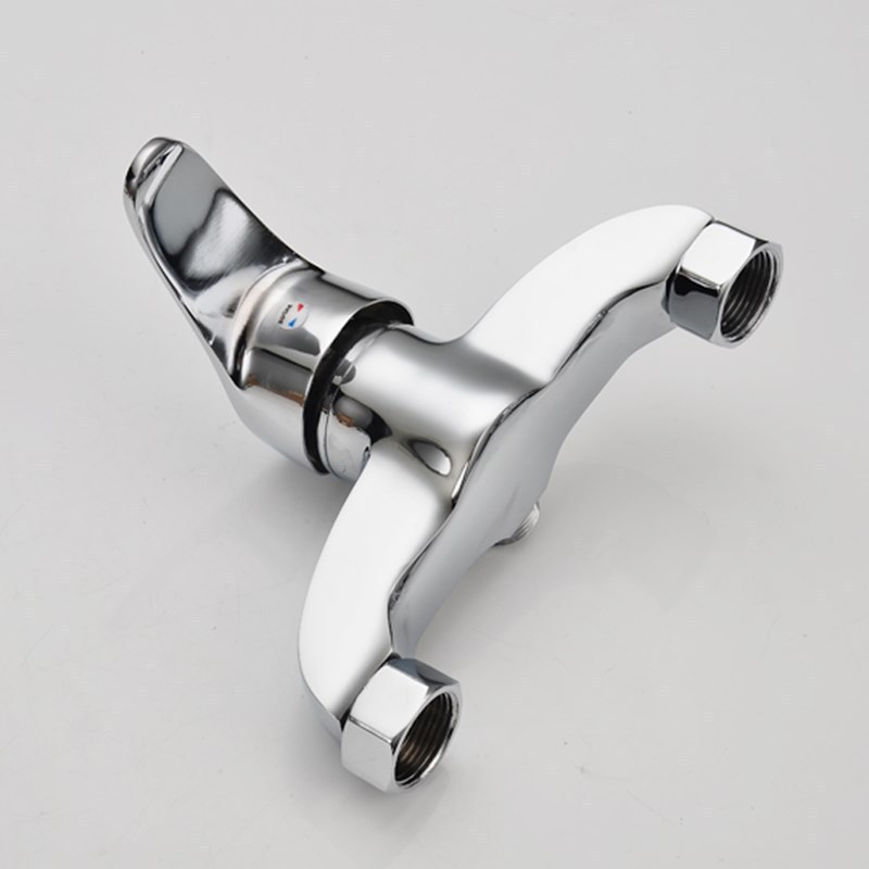 All-copper faucet, household engineering, school solar mixing valve, bathroom, gym, bathhouse, two-in-one shower faucet Application Scenario