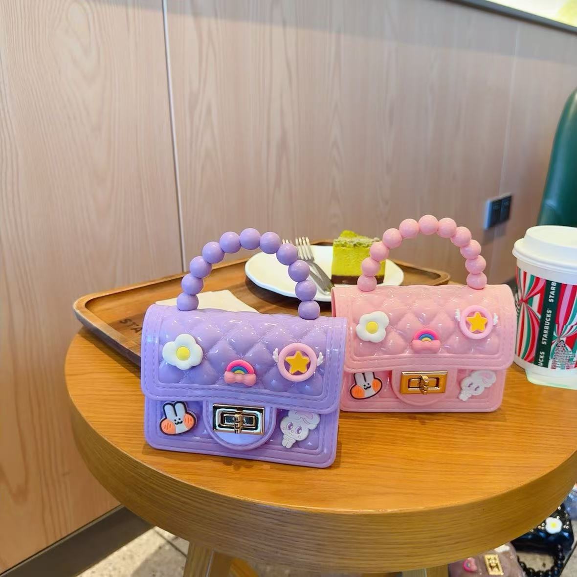 2025 New style pearl bag, handbag, shoulder bag, crossbody bag, ladies' bag, jelly bag, small diamond bag, PVC bag Application Scenario