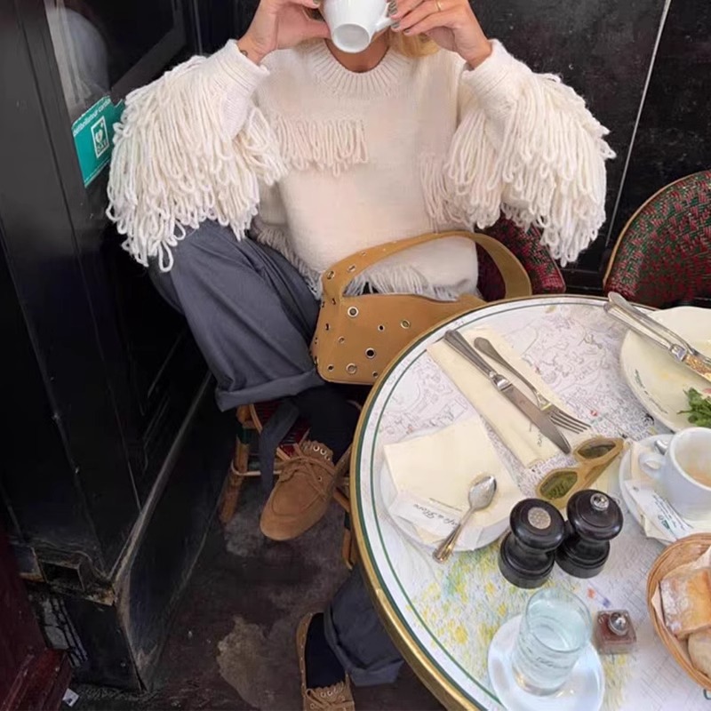 European and American fashion design sense, niche rivet underarm bag for women, 2025 new autumn and winter handbag, single-shoulder motorcycle bag for women Specification drawing