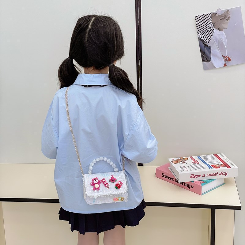 Princess Pearl Coin Purse Summer New Little Chanel-style children's handbag, Girls' fashionable single-shoulder crossbody bag, small square bag details Picture