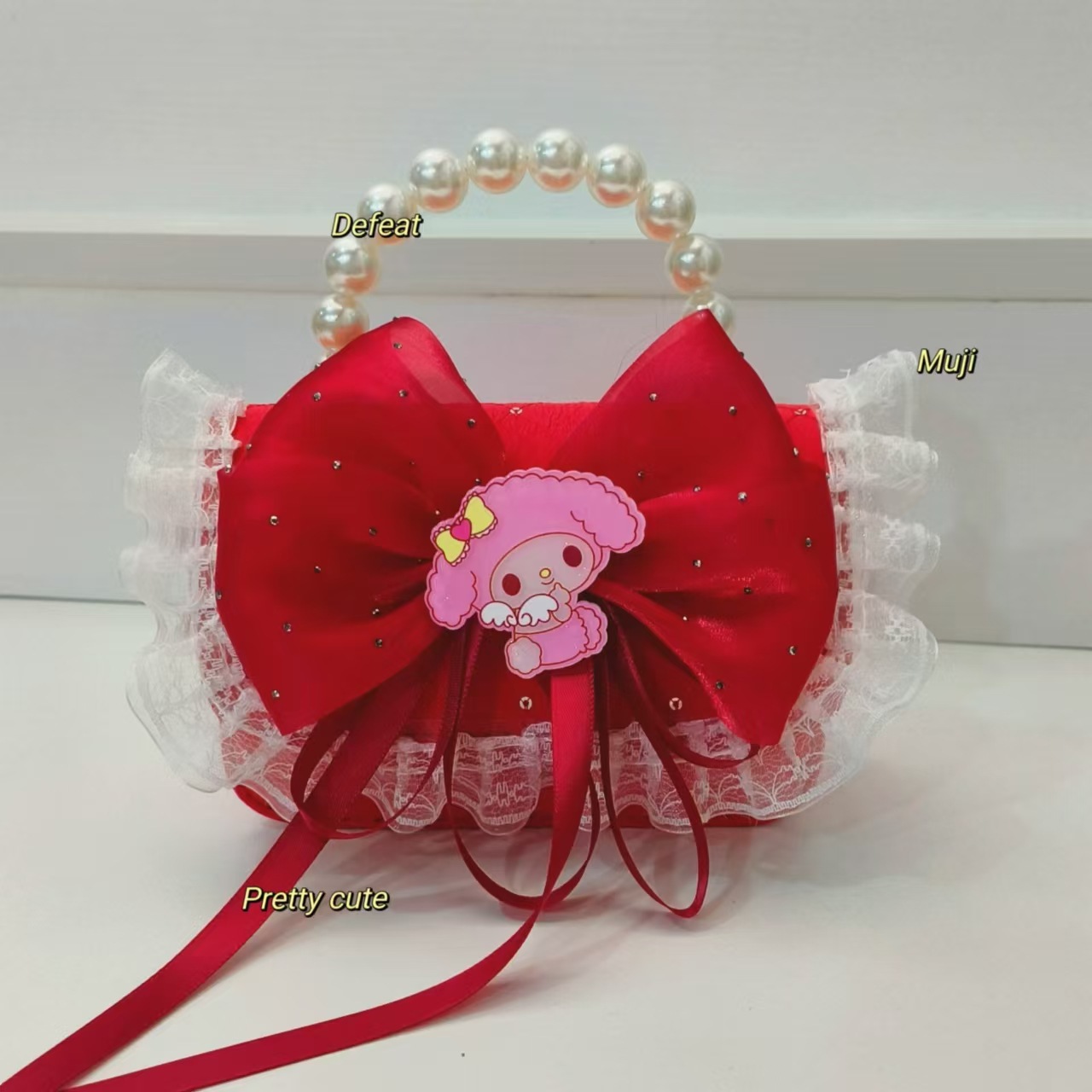 Melody pearl handbag, crossbody bag, accessories, small square bag, chain bag, bow, lace, children's chain bag, trendy Application Scenario