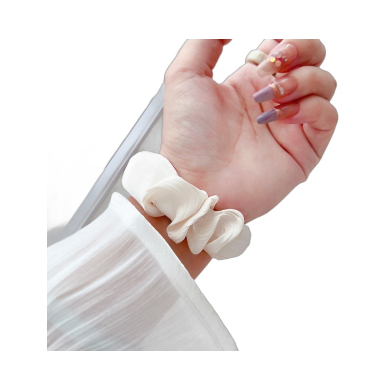 The new model is suitable for the Xiaomi 9/8 band iwatch, featuring a narrow single-loop band in a solid color with a glossy hairline Item Picture