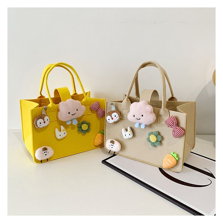 Wholesale of new cartoon felt bags for children's 100th birthday party souvenirs, trendy hand-held wedding gift bags Specification drawing