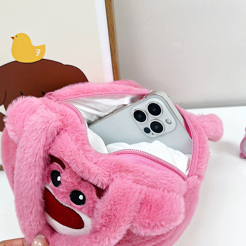 Korean style ins Sweetheart Bag for Girls 2023 New Cute plush strawberry bear portable handbag for students going out Application Scenario
