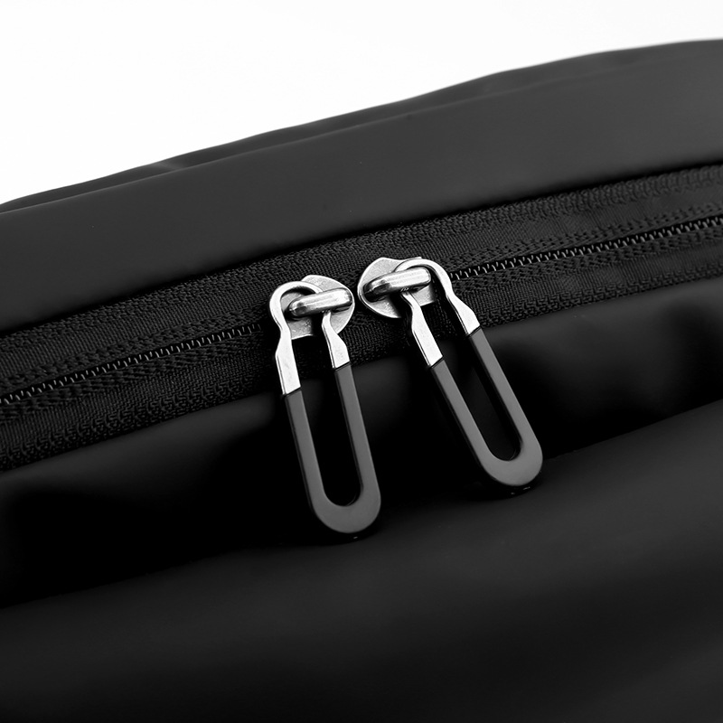 Wepower's new trendy men's chest bag, water-resistant single-shoulder crossbody bag and magnetic buckle waist bag Application Scenario